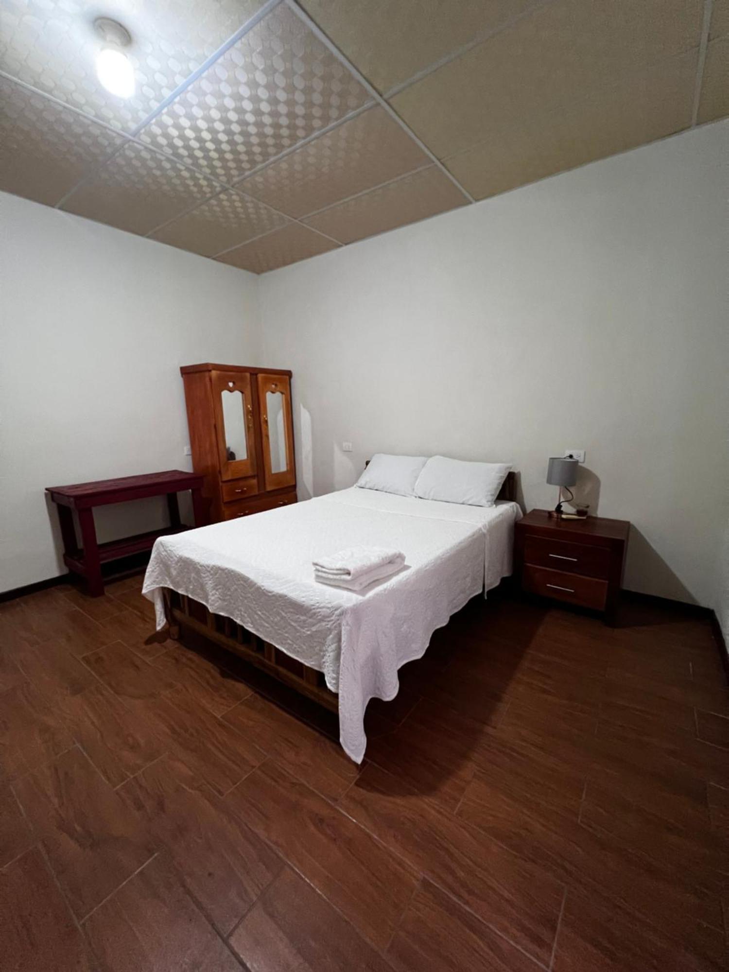 Ibania Hostal Tamanique Zimmer foto